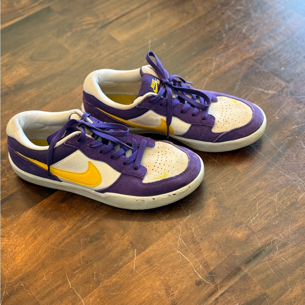 Nike Men’s Purple and Yellow SB Force